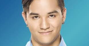 Simon Bui's Instagram, Twitter & Facebook