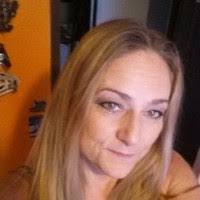 Amy Dees's Instagram, Twitter & Facebook