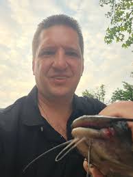 What are good fishing spots in the area?