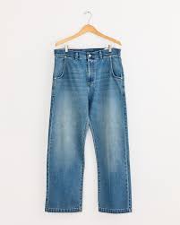 Straight Cut Jean in Vintage Blue