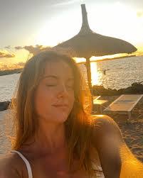 Stephanie Wallen's Instagram, Twitter & Facebook