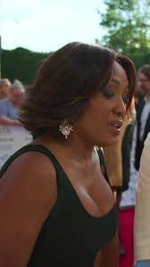 Diane Parish's Instagram, Twitter & Facebook