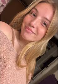 Lily Neumann's Instagram, Twitter & Facebook