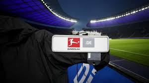 At the top of the german football league system, the bundesliga is germany's primary football competition. Bundesliga Live Tv Livestream Und Co Die Ubertragung Der Saison 2021 2022 Dazn News Deutschland