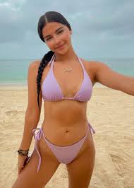 Alexandra Villanueva - Free pics, galleries & more at Babepedia