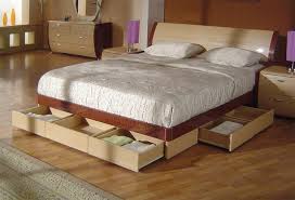 Camas matrimoniales de madera, camas matrimoniales modernas, sofás cama matrimonial, camas matrimoniales económicas, premium, forjadas, con cajones, rebatibles y en oferta. Camas Con Cajones Gana Espacio En Tu Dormitorio Con Camas Funcionales