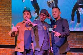 With a simple click you can listen to the best live radio stations from malaysia. Faktor Usia Buat Ajak Shiro Selesa Bekerja Di Suria Fm Hiburan Mstar