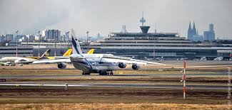 K?ln bonn flughafen ankunft heute. Riesenflieger Antonov 124 Landet Am Flughafen Koln Bonn Koeln De