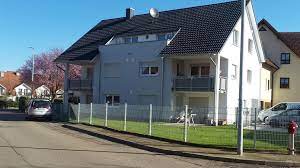 Aktuell befinden sie sich auf der ergebnisliste zu wohnungen mit einem suchradius von 50km. 3 Zimmer Wohnung Zu Vermieten Schmiedeweg 1 79189 Bad Krozingen Breisgau Hochschwarzwald Kreis Mapio Net