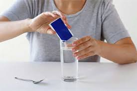 N&ecirc;n uống men ti&ecirc;u ho&aacute; trước hay sau khi ăn