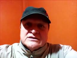 En su tinte dictatorial...