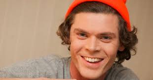 Student Aron Dale Quits University To Work As Possibly The Worst Harry  Styles Lookalike Ever