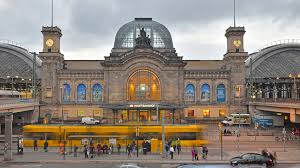Enjin yang bertujuan menghasilkan output tenaga kinetik dari sumber bahan api dipanggil penggerak utama. Tiket Kereta Api Membawa Anda Dari Berlin Jerman Ke Dresden G2rail Global Rail