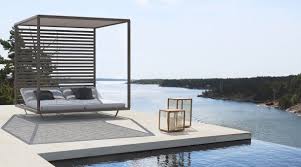 10 Daybeds Pour Une Sieste Stylee Dans Le Jardin Baldaquin Jardins En Bois Lit De Jardin