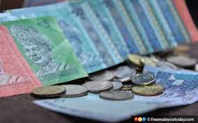 Kesan kenaikan minyak juga turut mengganggu corak hidup harian rakyat apatah lagi pembelian barang keperluan harian turut terjejas. Ringgit Tinggi Berbanding Dolar As Kesan Kenaikan Harga Minyak Free Malaysia Today Fmt