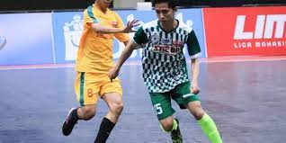 Berikut ini merupakan beberapa peraturan permainan futsal yang admin rangkum sesuai dengan peraturan yang dikeluarkan oleh fifa. Lama Pertandingan Futsal Halaman All Kompas Com