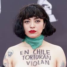 ¿Se cuestionó realmente la presencia de Mon Laferte en Viña 2020?