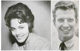 We filled the tank with premium, loaded the stash bag, and headed west:  July 2010