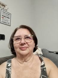 Pra vc q acha q gato tem q dar voltinhas LUGAR DE GATO É DENTRO CASA Para  não morrer: Envenenado/Atropelado -Maltratado (chutes, pauladas, etc...)  -em brigas com cães desconhecidos Em rituais religiosos -