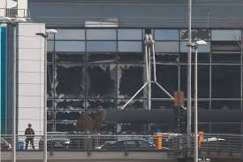 Nach dem anschlag auf den brüsseler flughafen werden im märz 2016 reisende und mitarbeiter evakuiert. Terroranschlage Tote Und Verletzte Bei Explosionen In Brussel