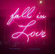 Mudraya Sterva Modnye Trendy Sovety O Uhodu Za Volosami Manikyur Makiyazh Kozha Kosmetika Instagram Model Beauty Acidsass Neon Signs Neon Quotes Neon Words