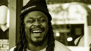 Marshawn lynch wife is he married: Marshawn Lynch Does He Have A Girlfriend Check Out His Net Worth Celebrity Gossip