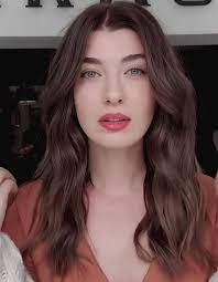 Fox tv'de yayınlanacak olan uzak şehrin masalı dizisinin yapımcılığını 25 film üstlenirken yönetmen koltuğunda hamdi alkan oturacak. Uzak Sehrin Masali Oyunculari Yonetmeni Senaristi Dizi Seti