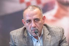 Pedro Diaz in Contact With His Stable, Ensures They Stay in Shape