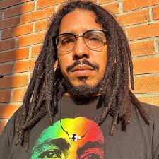 Peacock Oyster over our Custom Maple/Mahogany Shells. What is one word you  would use to describe this kit? #dwdrums