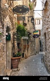 Ruelle de Saint-Paul, France, Provence-Alpes-Côte d Azur, Saint-Paul-De- Vence, Saint-Paul-De-Vence Photo Stock - Alamy