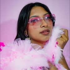 Looking for a content creator send me prices