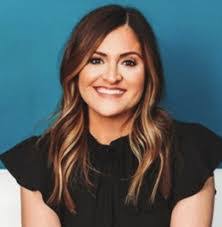 Michelle Bottomley's Instagram, Twitter & Facebook