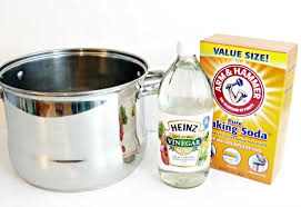How To Clean Burnt Pots And Pans Natural Cleaning Trick Clean Burnt Pots Cleaning Hacks Natural Cleaning Products