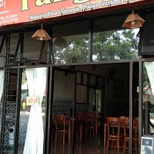 Menu di depot anda mojokerto ada nasi rawon, rawon buntut, rawon buntut goreng, rawon iga alamat warung rahmawati cab mojokerto ada di: Rumah Makan Lesehan Pangestu Restoran