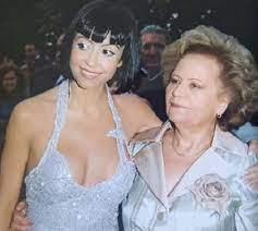 Fátima lopes, comih is a portuguese fashion designer. Fatima Lopes De Luto Morreu A Mae Da Estilista Vitima Da Covid 19 Nacional Flash