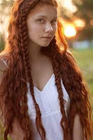 It S Gliss She Has Gliss Hair Like Exactly If I Ever Write That Book That Is Dragons Are A Bit Overrat Medieval Hairstyles Long Hair Styles Hair Styles