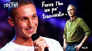 Nov 15, 2017 · alessandro travaglio, figlio rapper del direttore del fatto quotidiano, ha finto per le iene di essere stato preso per il grande fratello vip per fare uno scherzo a marco travaglio. Il Figlio Di Marco Travaglio Ha Rappato A Italia S Got Talent