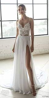 Moderner geht es mit puristischen standesamtkleidern zu. Die 9 Besten Ideen Zu Schlitz Brautkleid Brautkleid Schlitz Brautkleid Braut
