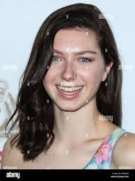 Isabella Thomas's Instagram, Twitter & Facebook