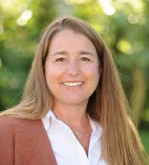 Demonstrating Appreciation: Drew Meyers and Melissa Cheong