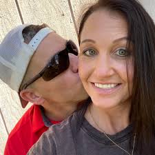 Looking for a new dentist, preferably in Van Buren! Any good ones in town?! 