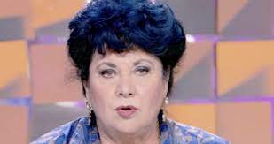 Attrice, cantante, artista di arti visive, ed anche. Marisa Laurito Sono Volata Via Dal Mio Corpo E L Ho Visto Seduto Su Una Sedia Il Fatto Quotidiano