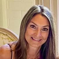 Lori Greeley's Instagram, Twitter & Facebook