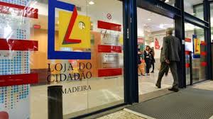 A medida foi hoje apresentada no espaço cidadão de vila nova de gaia, no distrito do porto, pela secretária de estado da justiça, anabela pedroso, bem como pelo secretário de estado adjunto e da modernização administrativa, luís goes pinheiro. Gsuh1yskeqll1m