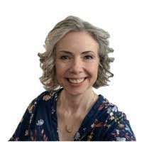 Jennifer Esch's Instagram, Twitter & Facebook