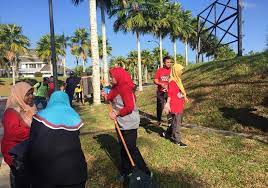 Kabinet ini dilantik pada 10 agustus 2001 dan masa baktinya berakhir pada 20 oktober 2004. Program Gotong Royong Perdana Department Of Deputy Vice Chancellor Development