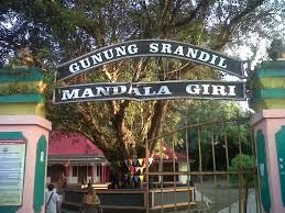 Ading 36thn (penipu) hp.081223871269 berkata di makam keramat,mengatakan uang dana goib,akan di antar langsung oleh arwah makam keramat desa pagundan kampung dusun kliwon. Gunung Srandil Dan Selok Wisata Religi Andalan Di Cilacap Kabar Daerah Jateng