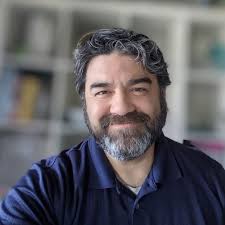 Chicago Bulls commentator Stacey King really said “Somebody need to give  him a two-piece” 💀