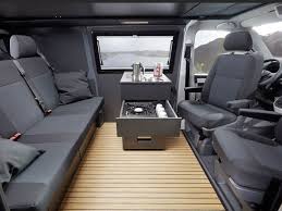 Kompakte Kuche Im Campingbus Mit Aufstelldenstern Camping Vans Vw T6 Reisemobil