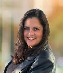 Martha Avelar's Instagram, Twitter & Facebook